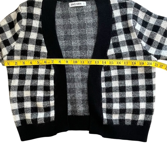 Buffalo Check Cropped Cardigan - Picture 14 of 14
